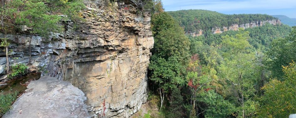 Cliffside overlook on Signal Mountain with fall foliage and valley views