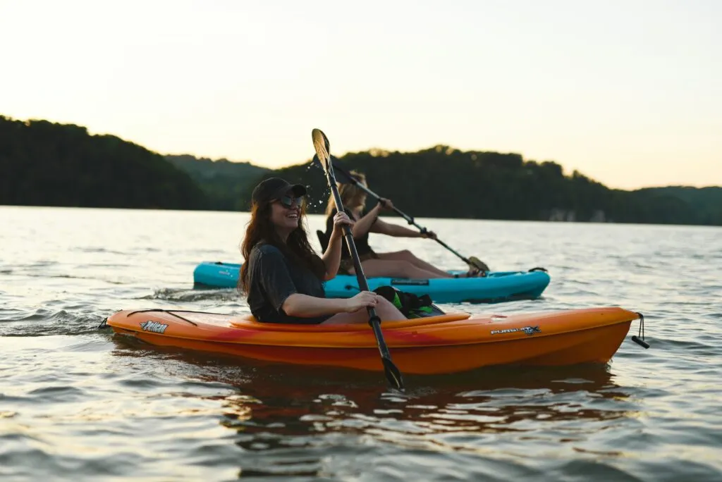 Two people kayaking in Chickamauga Lake in Tennessee
