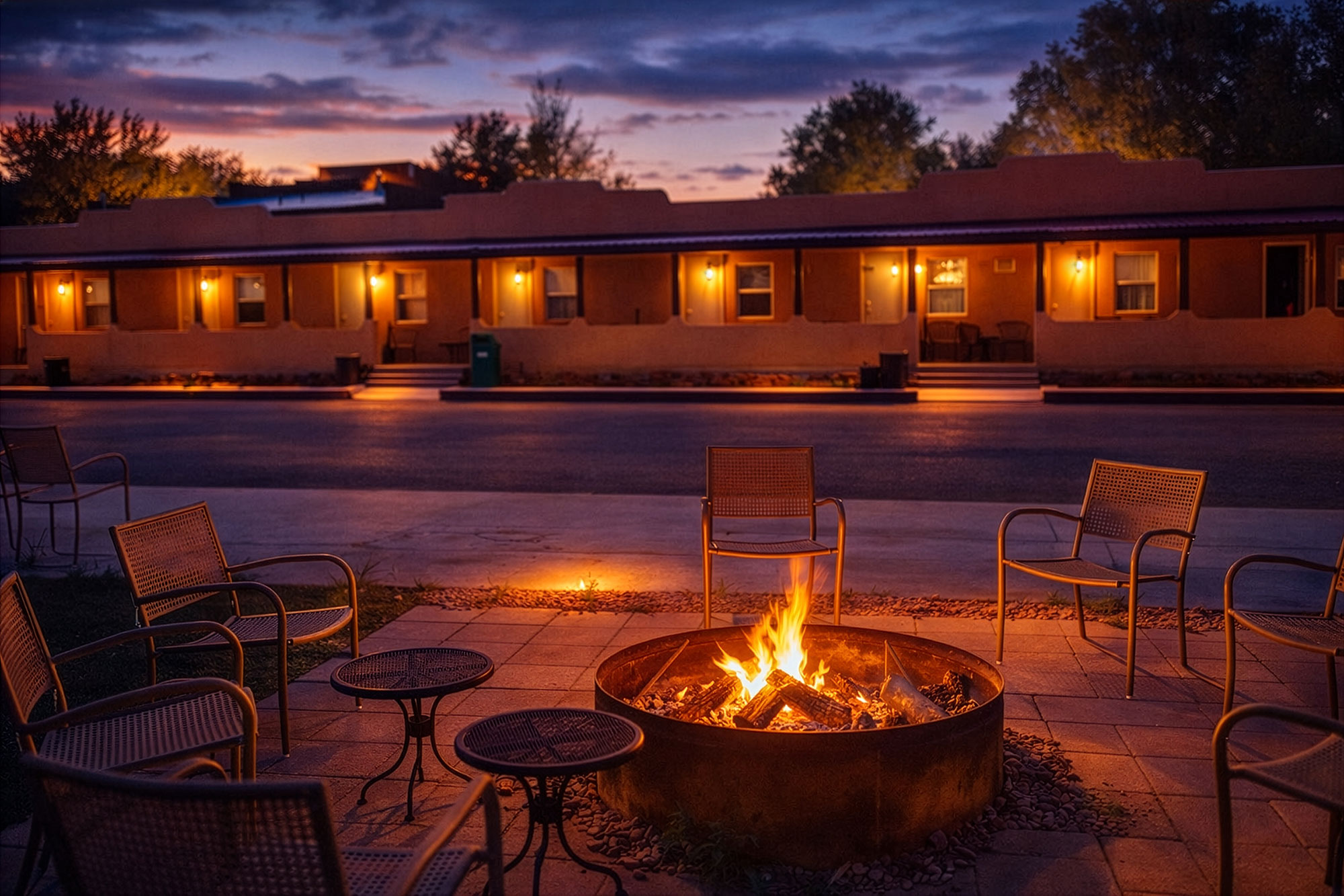 escalante canyon inn exterior dusk